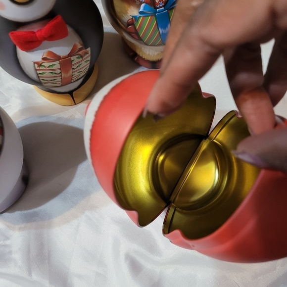 Holiday Fillable Tins Set of 5 - Picture 7 of 13